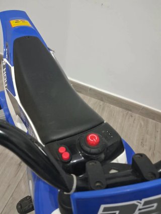 Moto infantil a batería azul