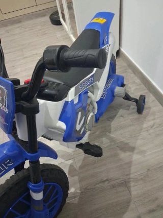 Moto infantil a batería azul