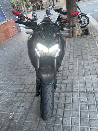 Kawasaki Z900 Negra 2020