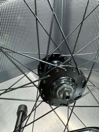 Rueda delantera Gurpil 27.5 6 tornillos