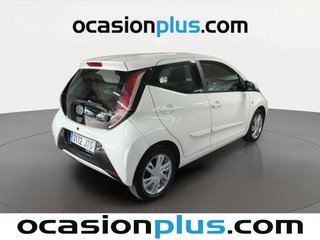 Toyota Aygo 1.0 70 x-play 51 kW (69 CV)