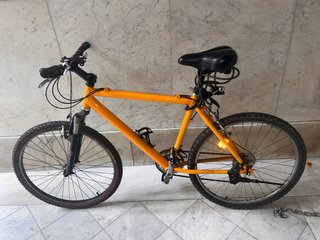 Bicicleta Montaña 8 Velocidades Amarilla