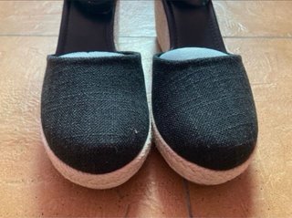 Sandalias cuña negras Talla 40 - ¡Nuevas!