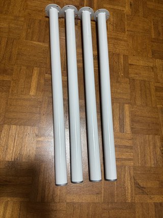 Patas metálicas blancas