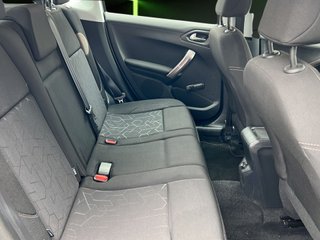 Peugeot 2008 VTI 82 Active 60 kW (82 CV)