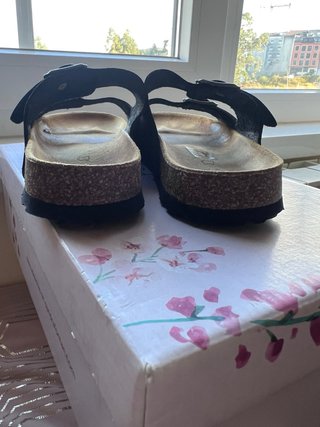 Sandalias tipo Birkenstock Talla 37 Negras