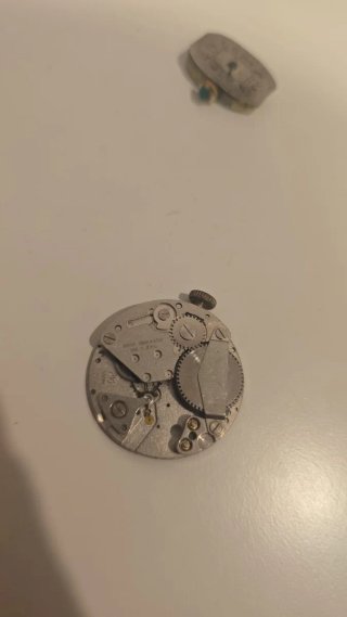 Maquinaria de reloj