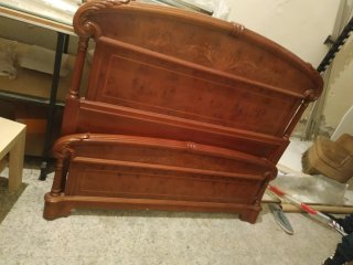 Cama de madera estilo cabecero