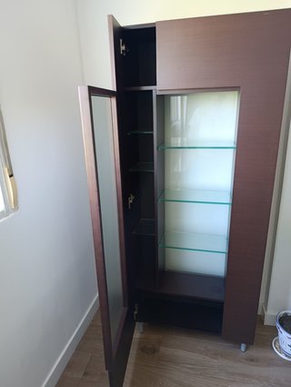 Vetrina in legno con vetro