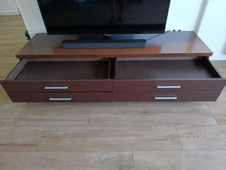 Vetrina in legno con vetro