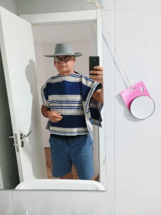 Manta Huaso y Sombrero Típico Chileno