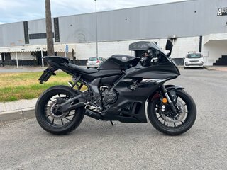 Yamaha R7 Negra