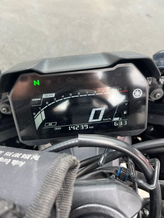 Yamaha R7 Negra