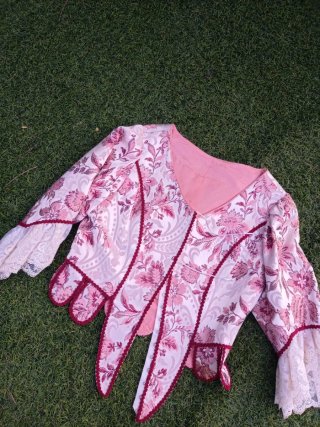 Traje de fallera.
