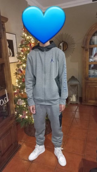Chándal Jordan niño gris