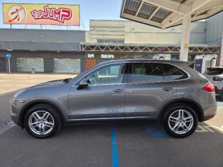 Porsche Cayenne 2012