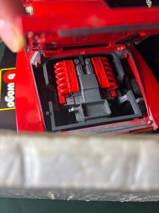 Ferrari Testarossa 1984 Bburago 1:18 die-cast