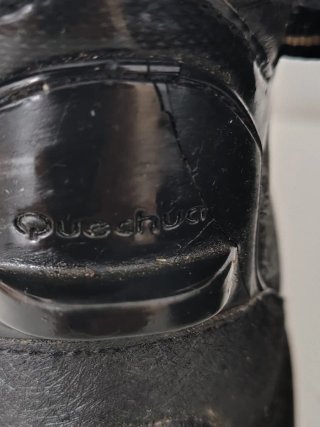 Botas de montaña negras