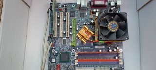 Kit Placa Base Gigabyte Pentium 4 2GB RAM