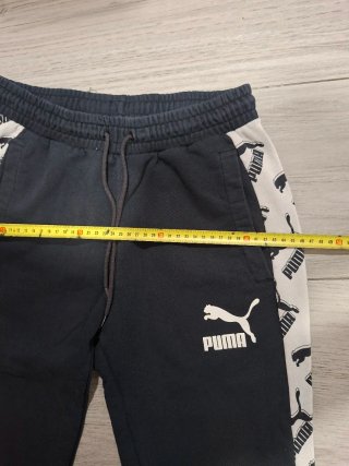 Pantalón chándal marca Puma negro y blanco