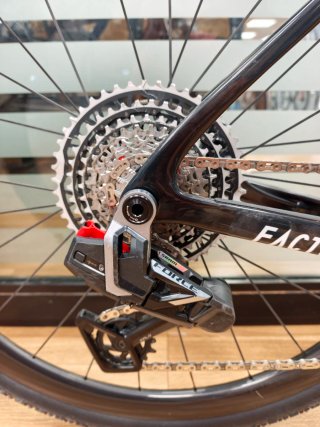Factor Ostro Gravel