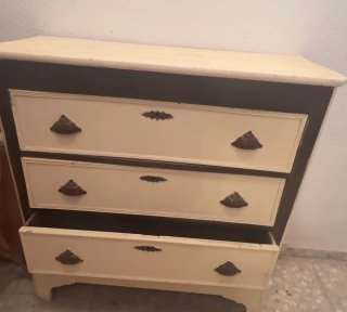 Cómoda vintage madera beige y marrón