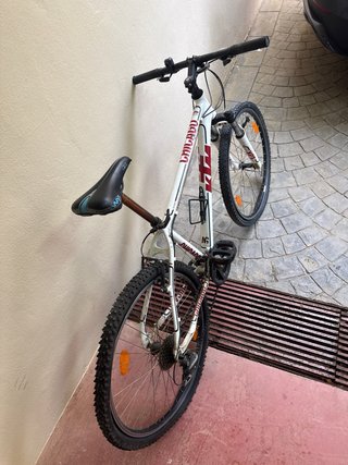 Bicicleta KTM Chicago Blanca