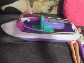 Barco Barbie con 4 Muñecas