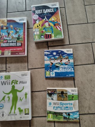 console WII più 7 videogiochi tra i più famosi