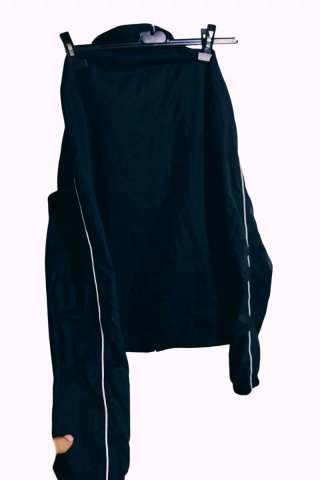 Chaqueta Nike Negra con Ribete Blanco