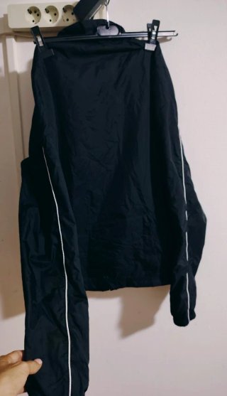 Chaqueta Nike Negra con Ribete Blanco