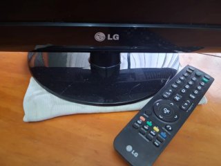 Televisor LG 22 con mando