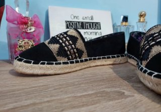 Alpargatas Marypaz Negras y Doradas Talla 36