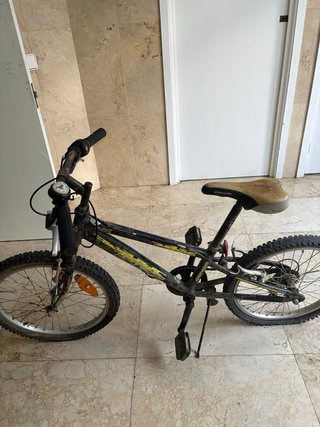 Bicicleta infantil para reparar