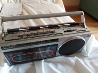 Radio cassette punto azul funcionando