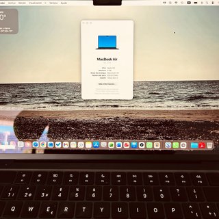 MacBook Air M1 2022