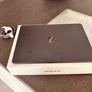 MacBook Air M1 2022