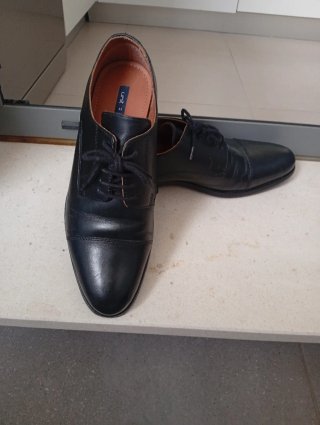 Zapatos de vestir de piel negros