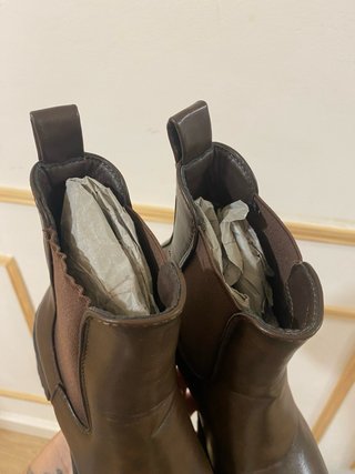 Botines marrones con tacón y suela track