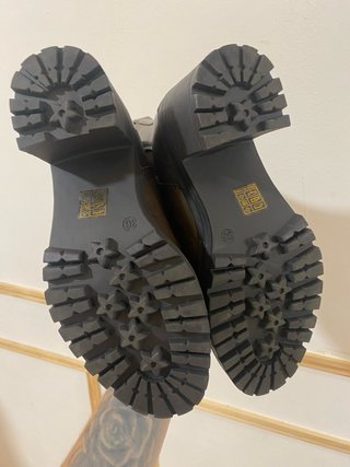 Botines marrones con tacón y suela track