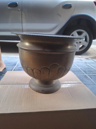 Macetero de Bronce Vintage