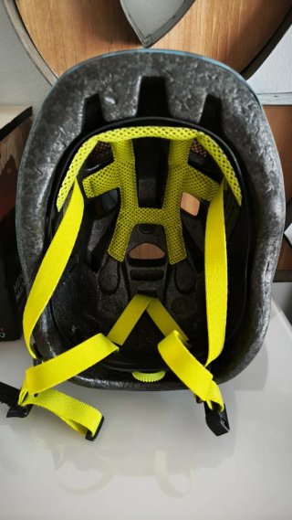 Casco infantil bicicleta estampado cebra