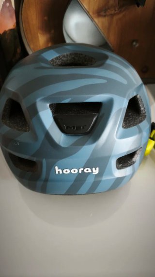Casco infantil bicicleta estampado cebra