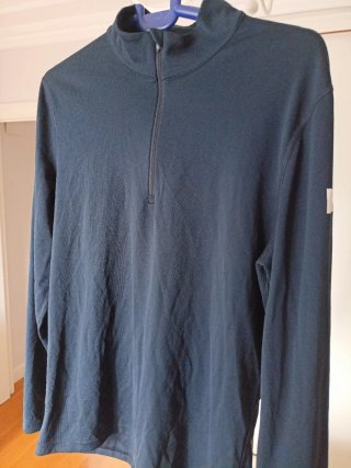 Camiseta Helly Hansen azul técnica