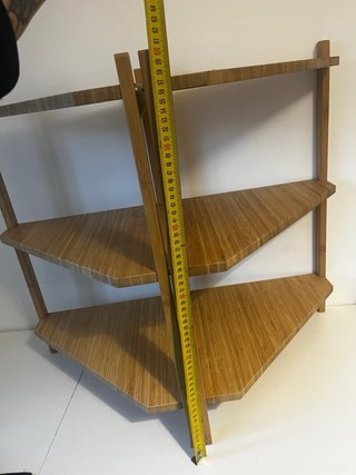 2 Estanterías esquineras