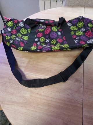 Bolsa de deporte con círculos, está nueva