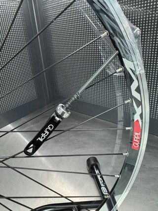 Rueda Delantera 27.5 V-Brake 6 Tornillos
