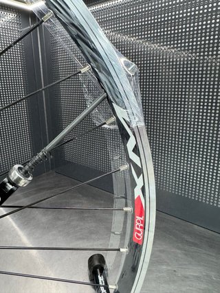 Rueda Delantera 27.5 V-Brake 6 Tornillos