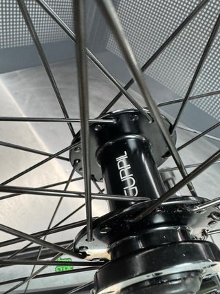 Rueda Delantera 27.5 V-Brake 6 Tornillos