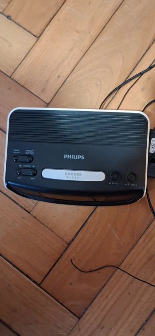 Radio Despertador Philips Negro y Blanco